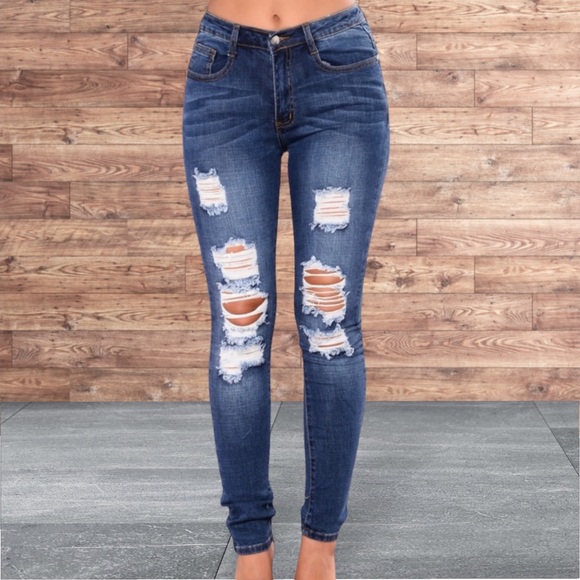 FASHION NOVA SKINNY JEANS - Picture 1 of 10